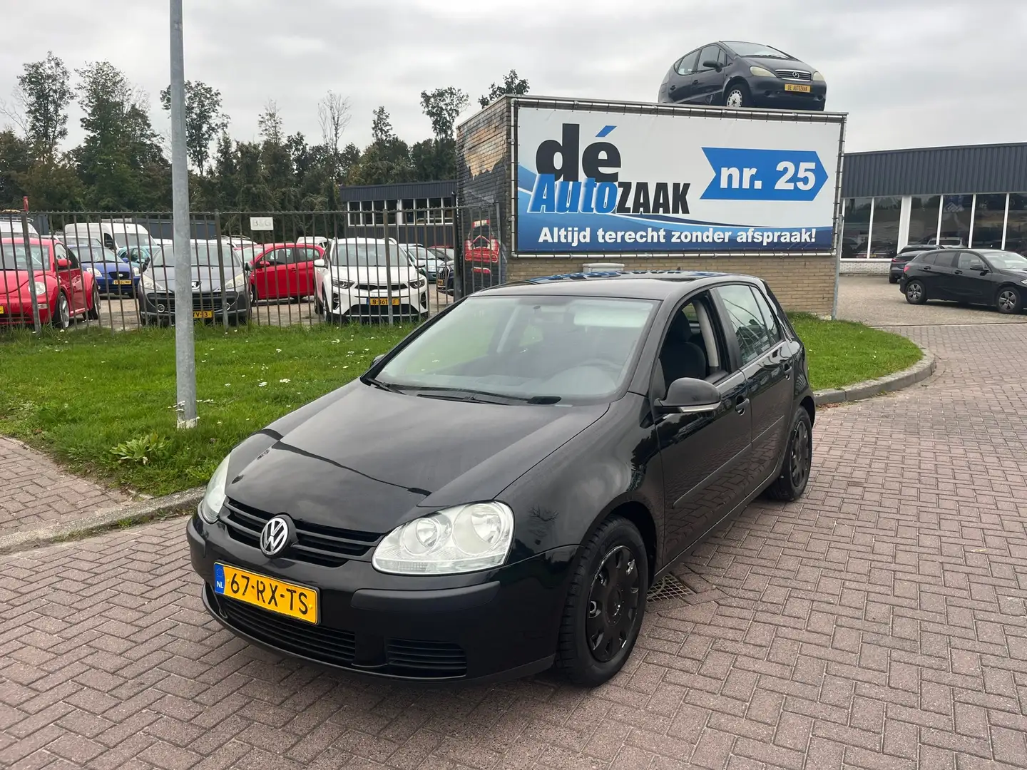 Volkswagen Golf 1.4 FSI Businessline Incl NW Keuring Zwart - 1