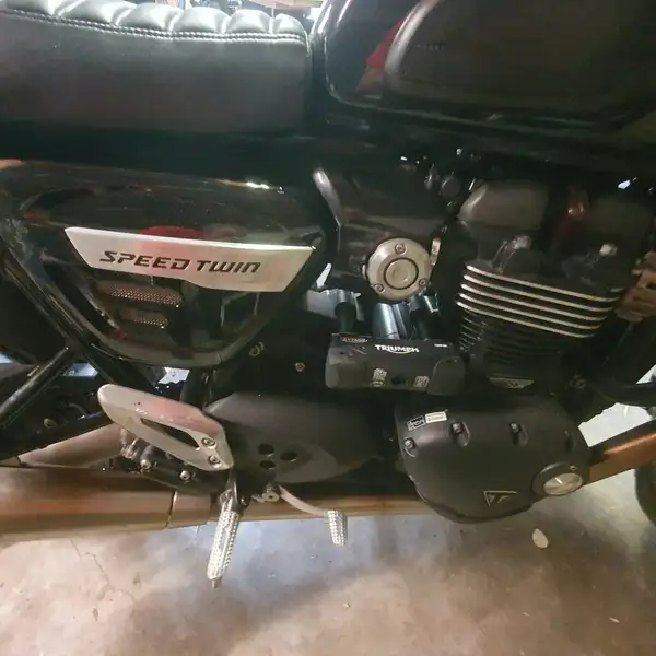 Triumph Speed Twin - foto 8