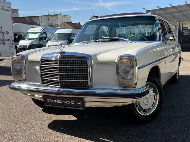Mercedes-Benz 200