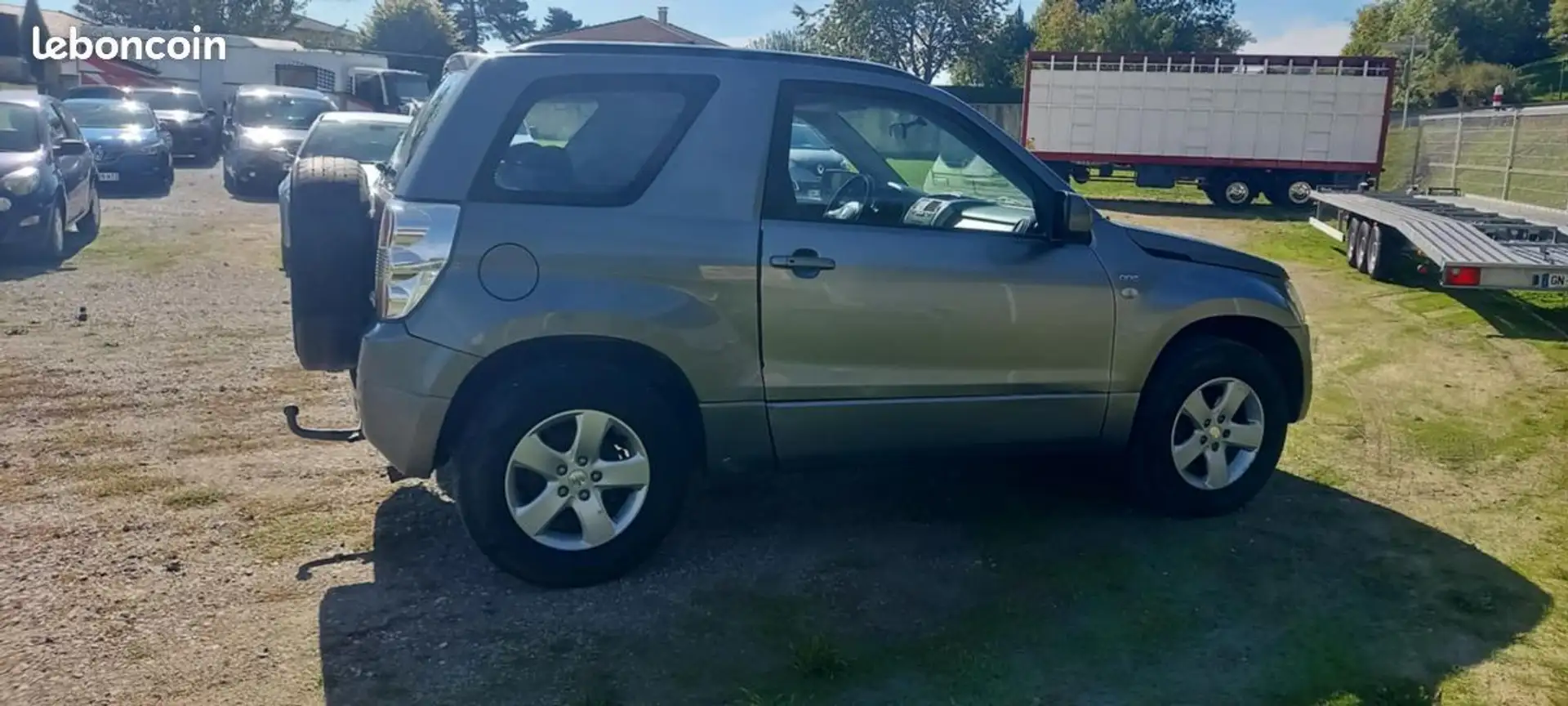 Suzuki Grand Vitara 130 CV (belbex auto A YOLET) Gris - 2