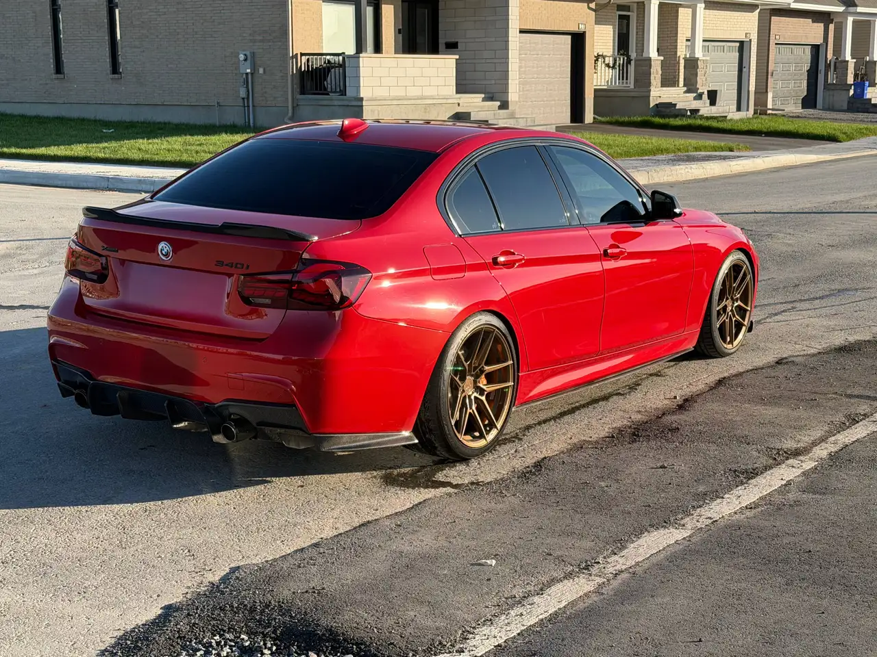 BMW 3 Series photo BMW 3 Series