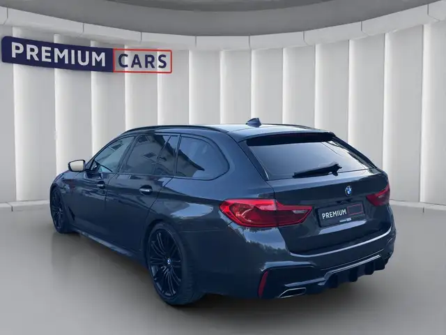 BMW 5 Series view 3