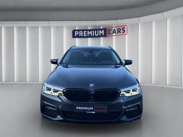 BMW 5 Series view 8