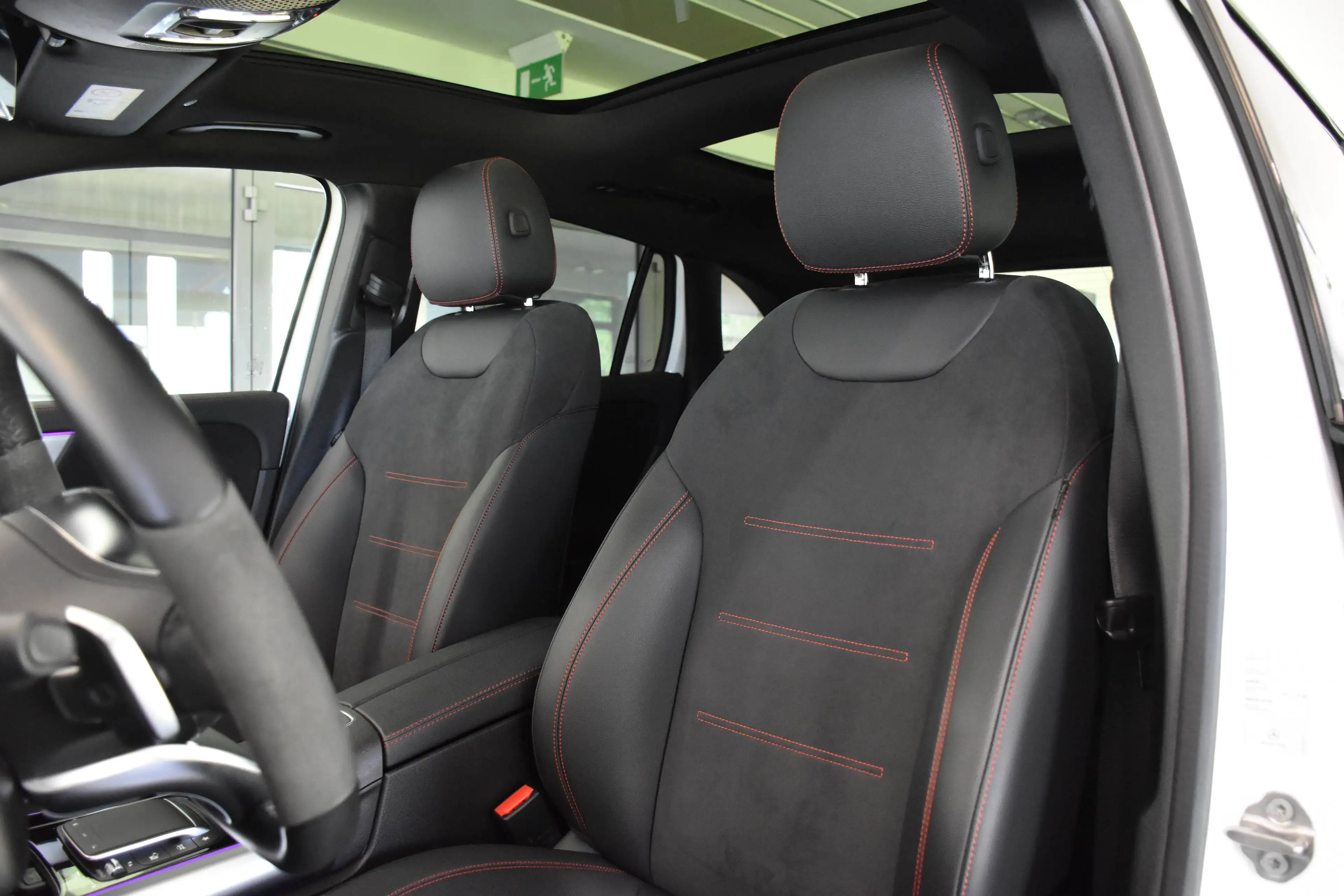 Mercedes-Benz GLA 220 GLA 220 d 4Matic 8G-DCT AMG LINE"PANO"360CAM"DISTRONIC"MULTIBEAM LED" — photo 15