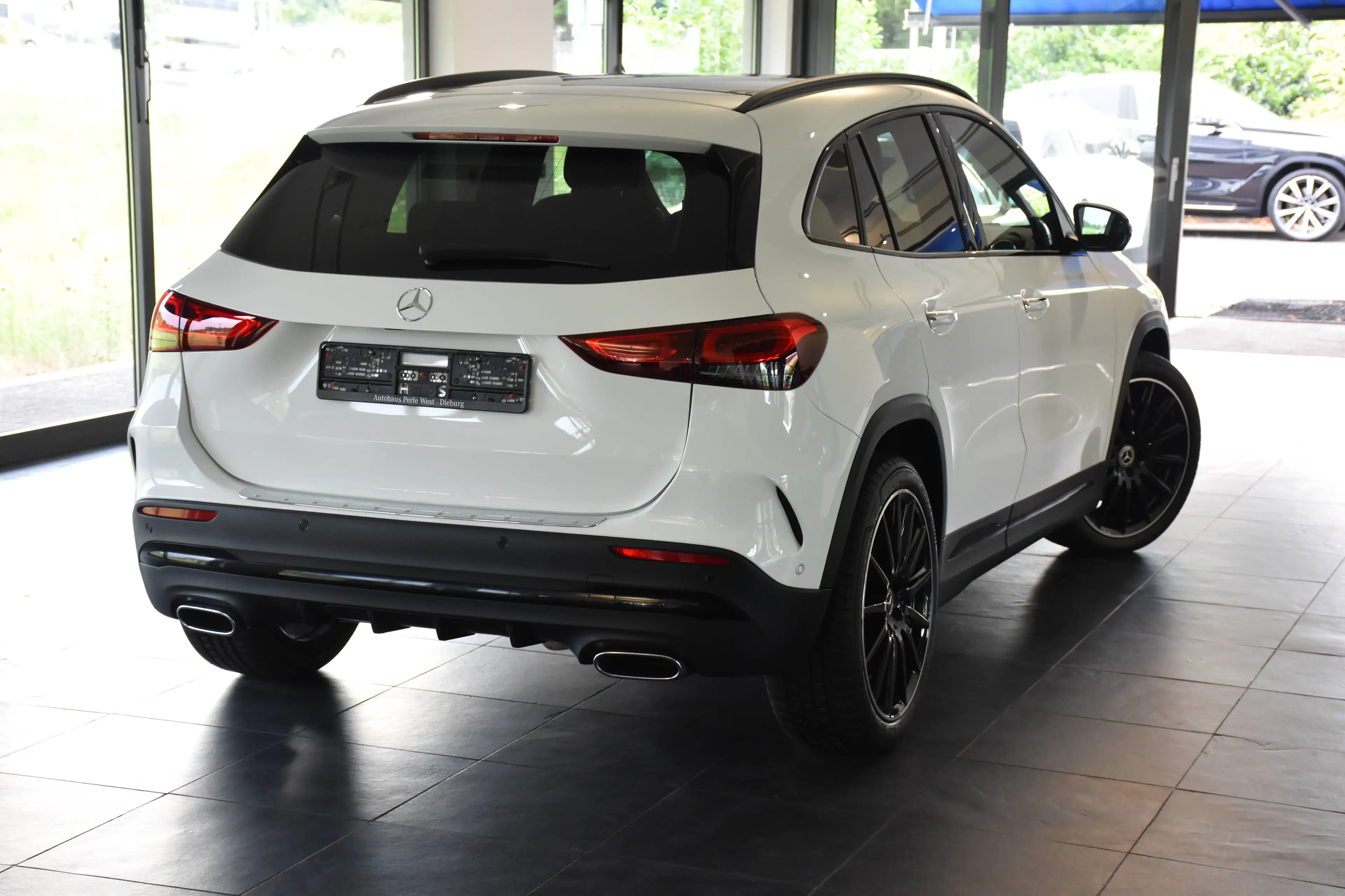 Mercedes-Benz GLA 220 GLA 220 d 4Matic 8G-DCT AMG LINE"PANO"360CAM"DISTRONIC"MULTIBEAM LED" — photo 3