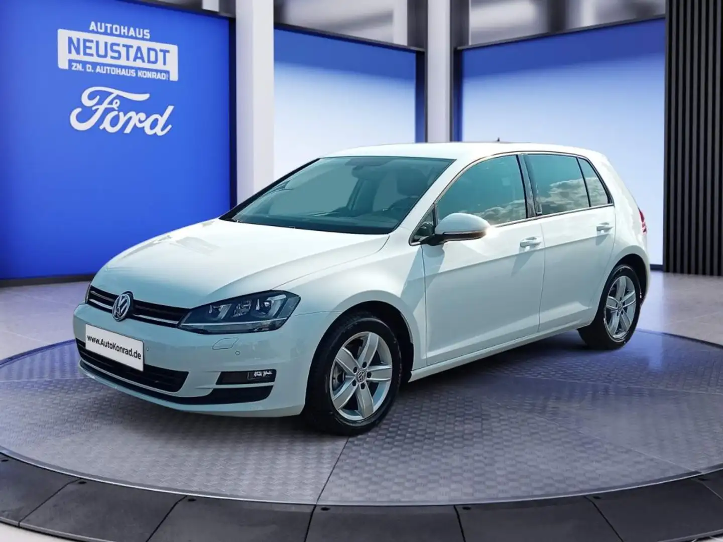 Volkswagen Golf 1.4 TSI Flexifuel E85 Match White - 1