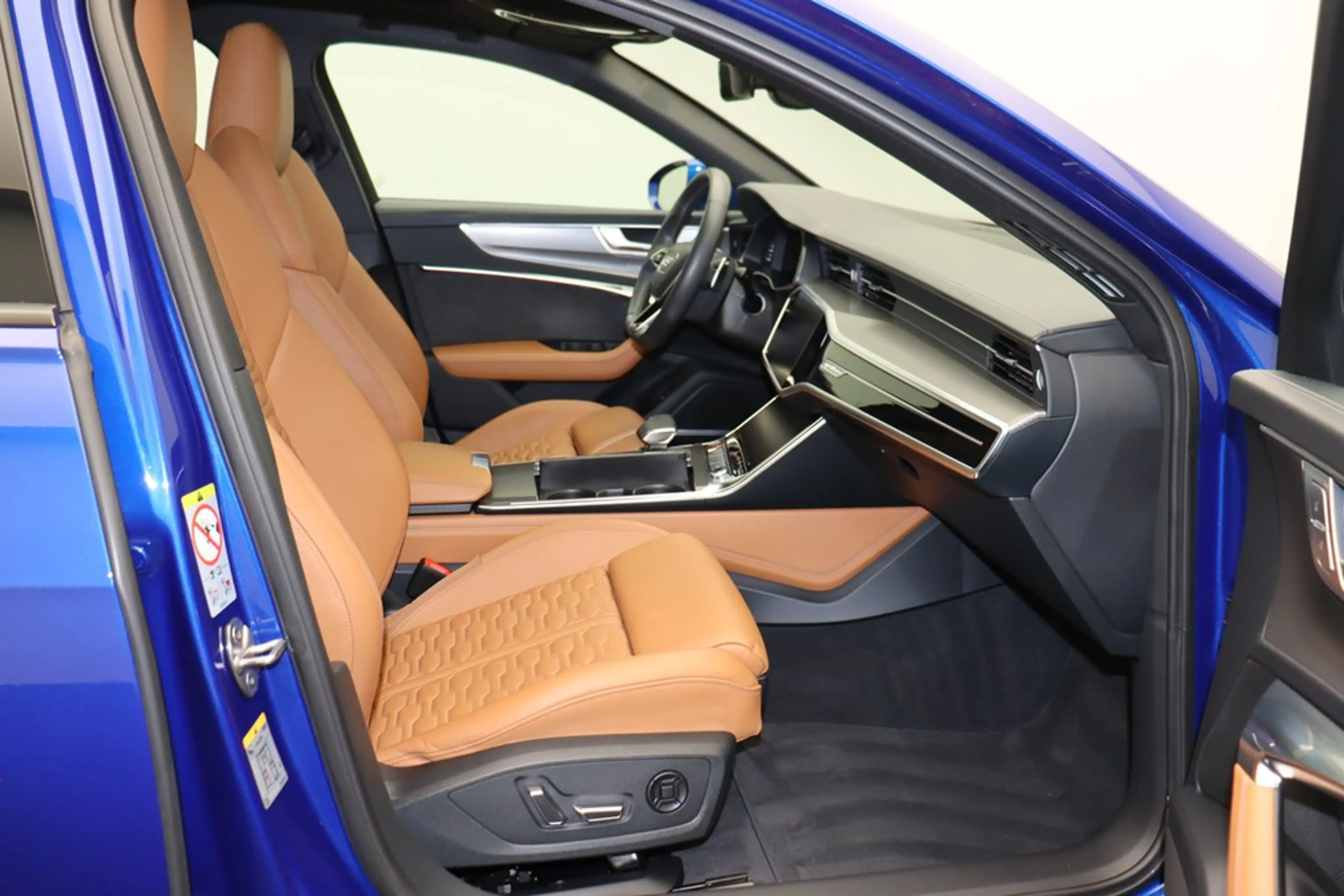 Audi RS6 Avant 4.0 TFSI quattro . LED ACC B&O Pano — photo 14