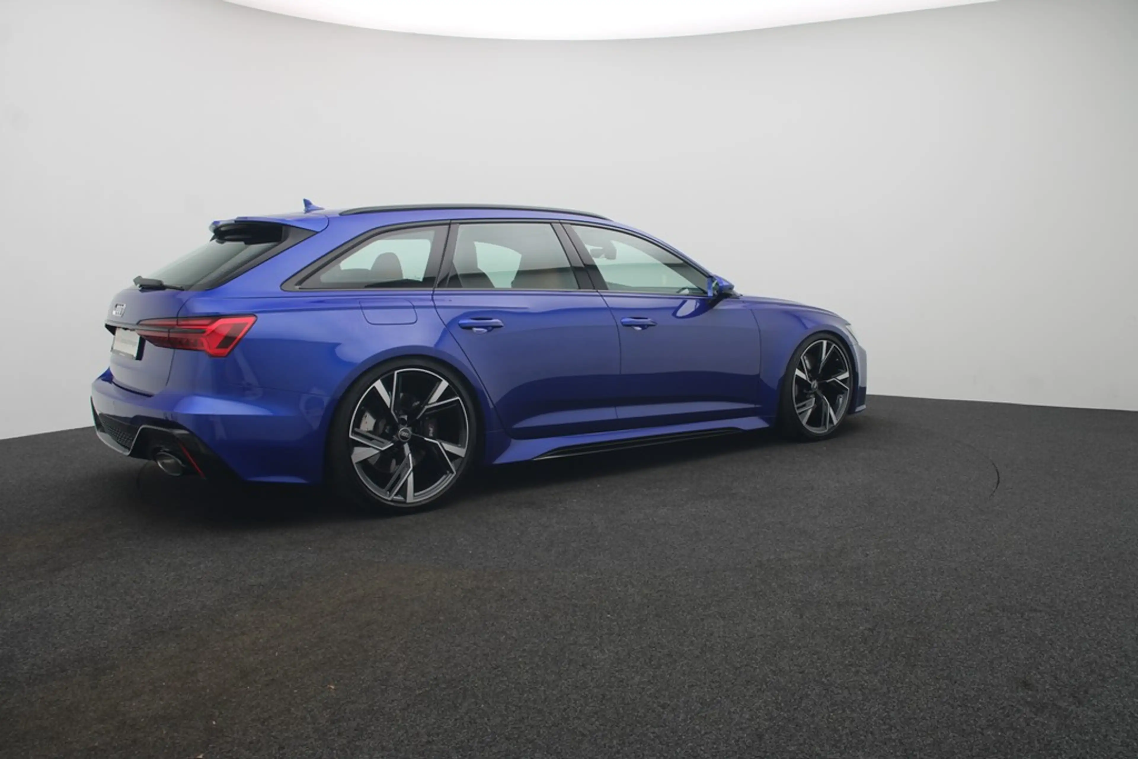 Audi RS6 Avant 4.0 TFSI quattro . LED ACC B&O Pano — photo 5