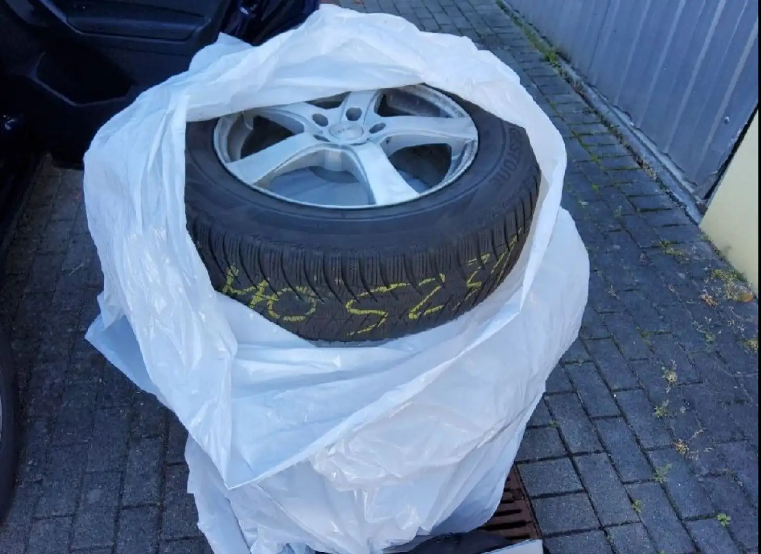 Volkswagen Tiguan 2.0d DSG Highl LED/ACC/NAVI+/PANO/SHZ/8Fa Bleu - 2