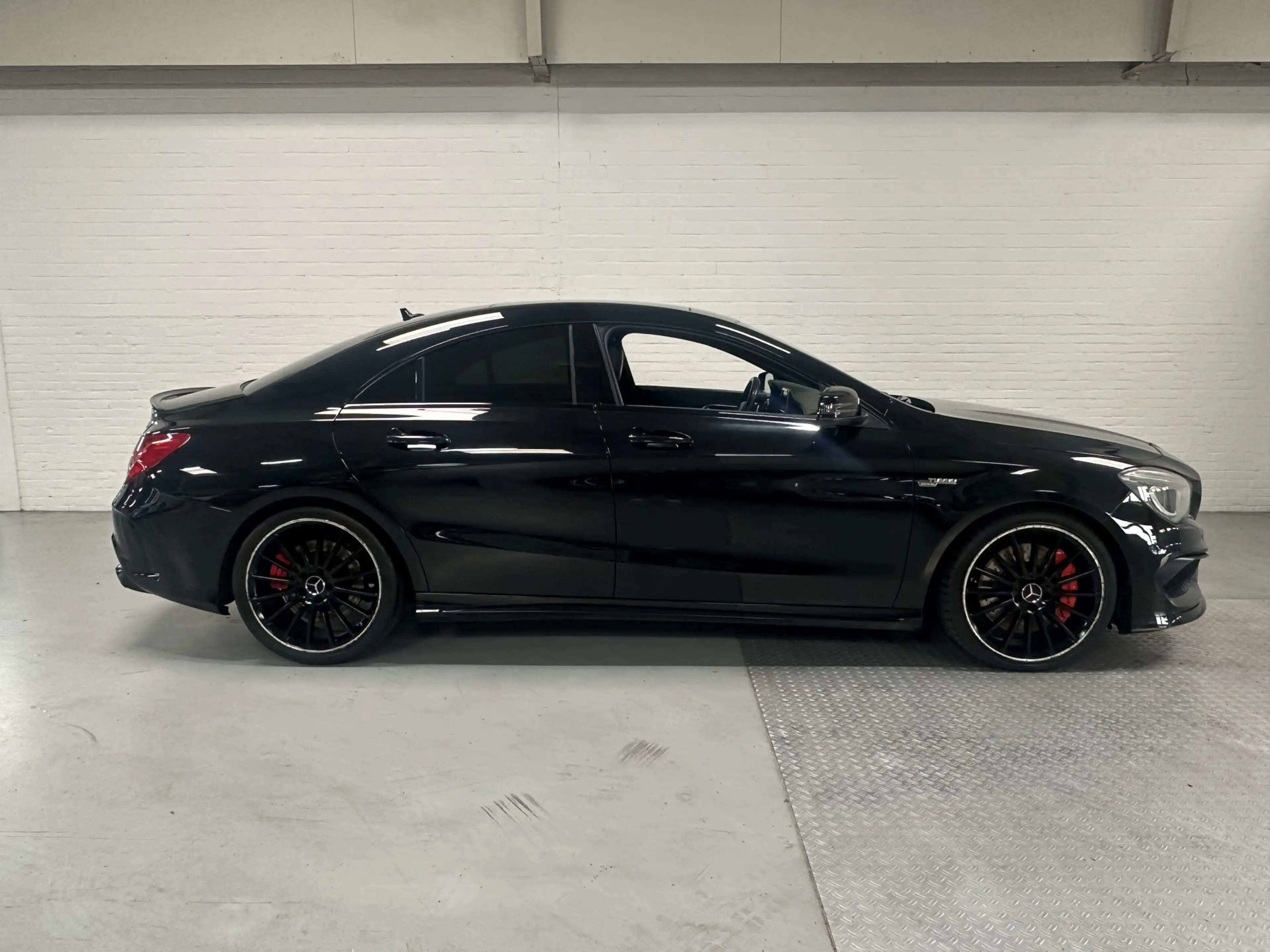 Mercedes-Benz CLA 45 AMG 4MATIC Edition 1 CLIMA / LEER / CRUISE / CAMERA — photo 3
