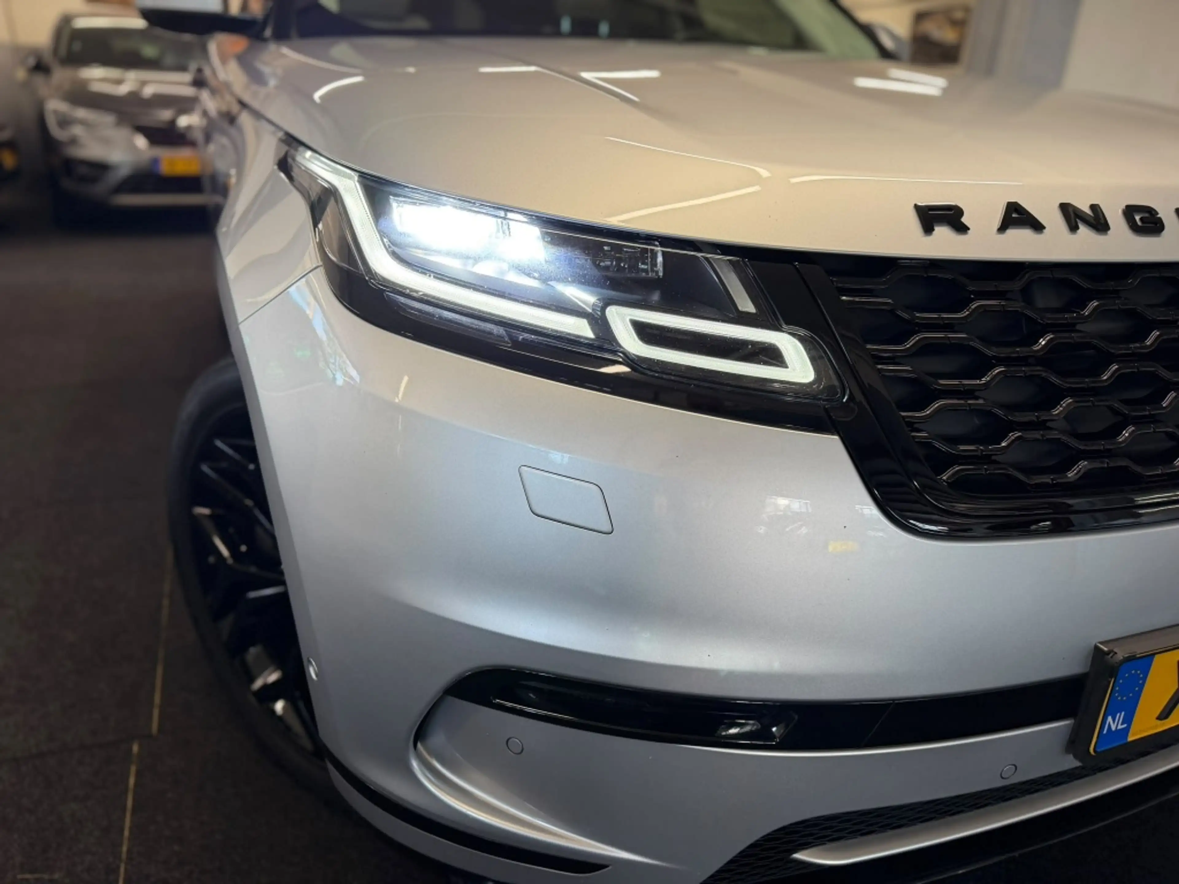 Land Rover Range Rover Velar 2.0 I4 AWD HSE*PANO*Leder*Digitale Dash* — photo 6