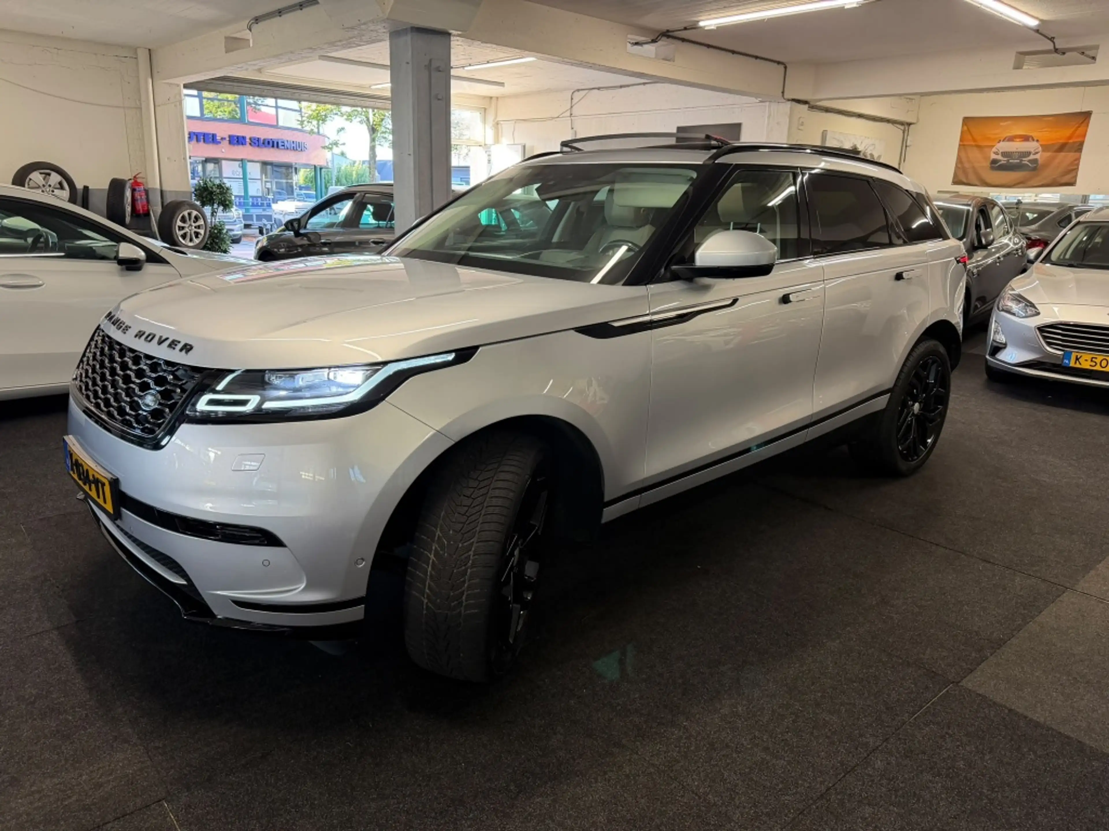 Land Rover Range Rover Velar 2.0 I4 AWD HSE*PANO*Leder*Digitale Dash* — photo 2