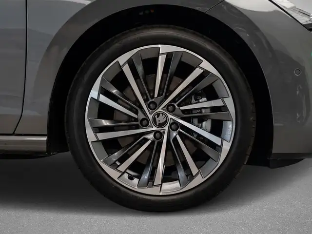 Skoda Superb view 15