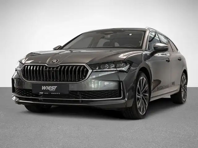 Skoda Superb view 4