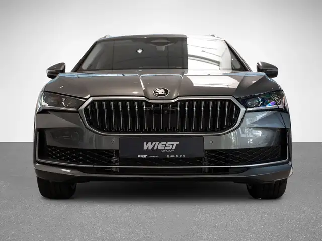 Skoda Superb view 10