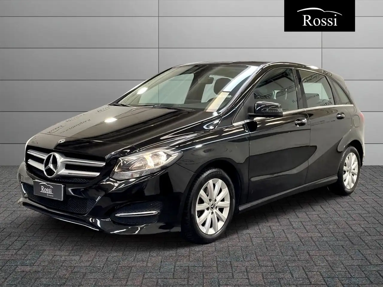Mercedes-Benz B 180