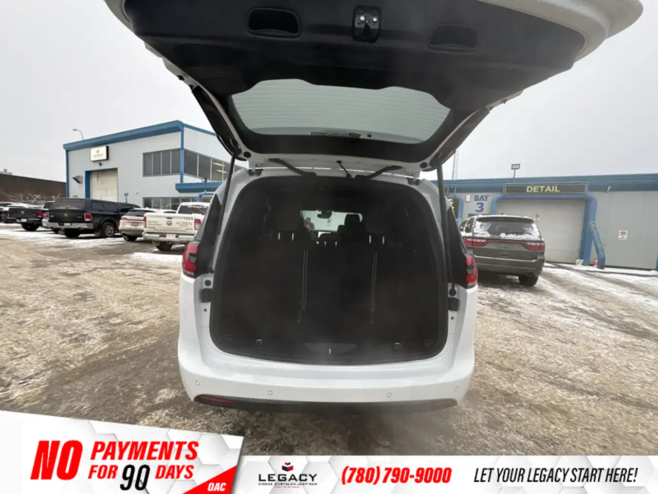 Chrysler Pacifica снимка Chrysler Pacifica
