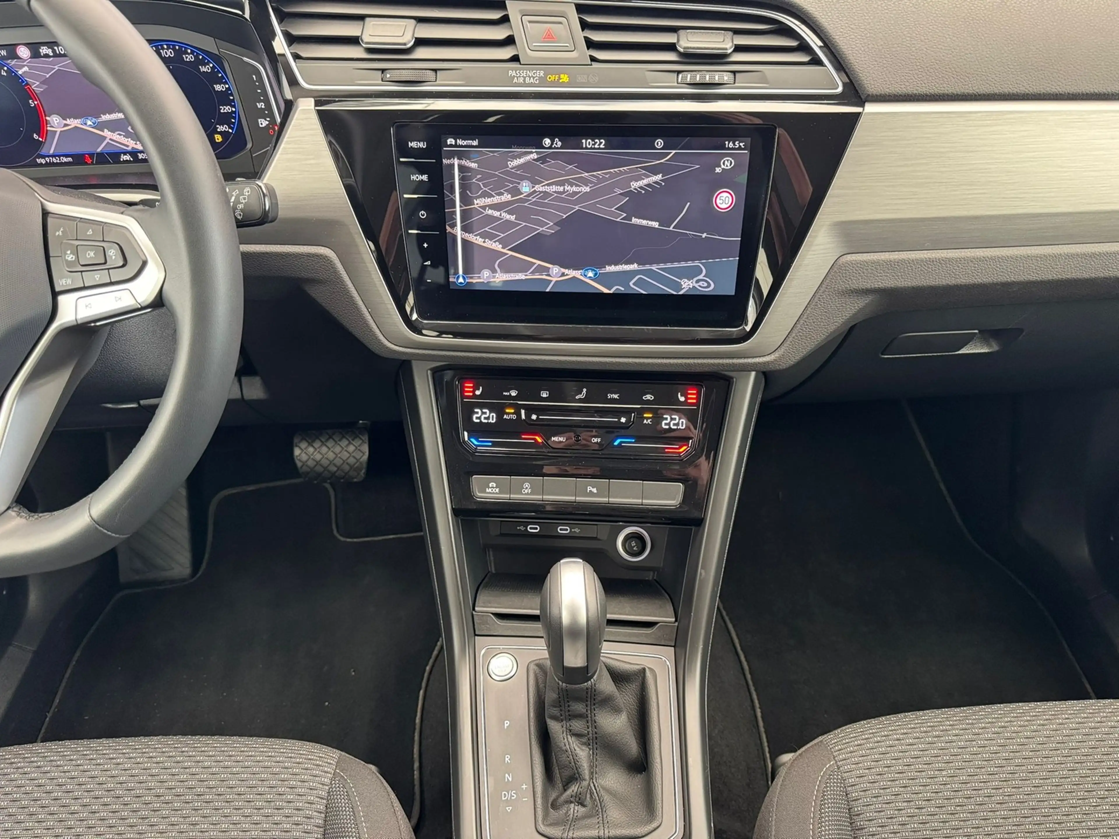 Volkswagen Touran Comfortline 2.0TDI DSG+RFK+LED+NAVI+KEYLESS+KLIMA — photo 6