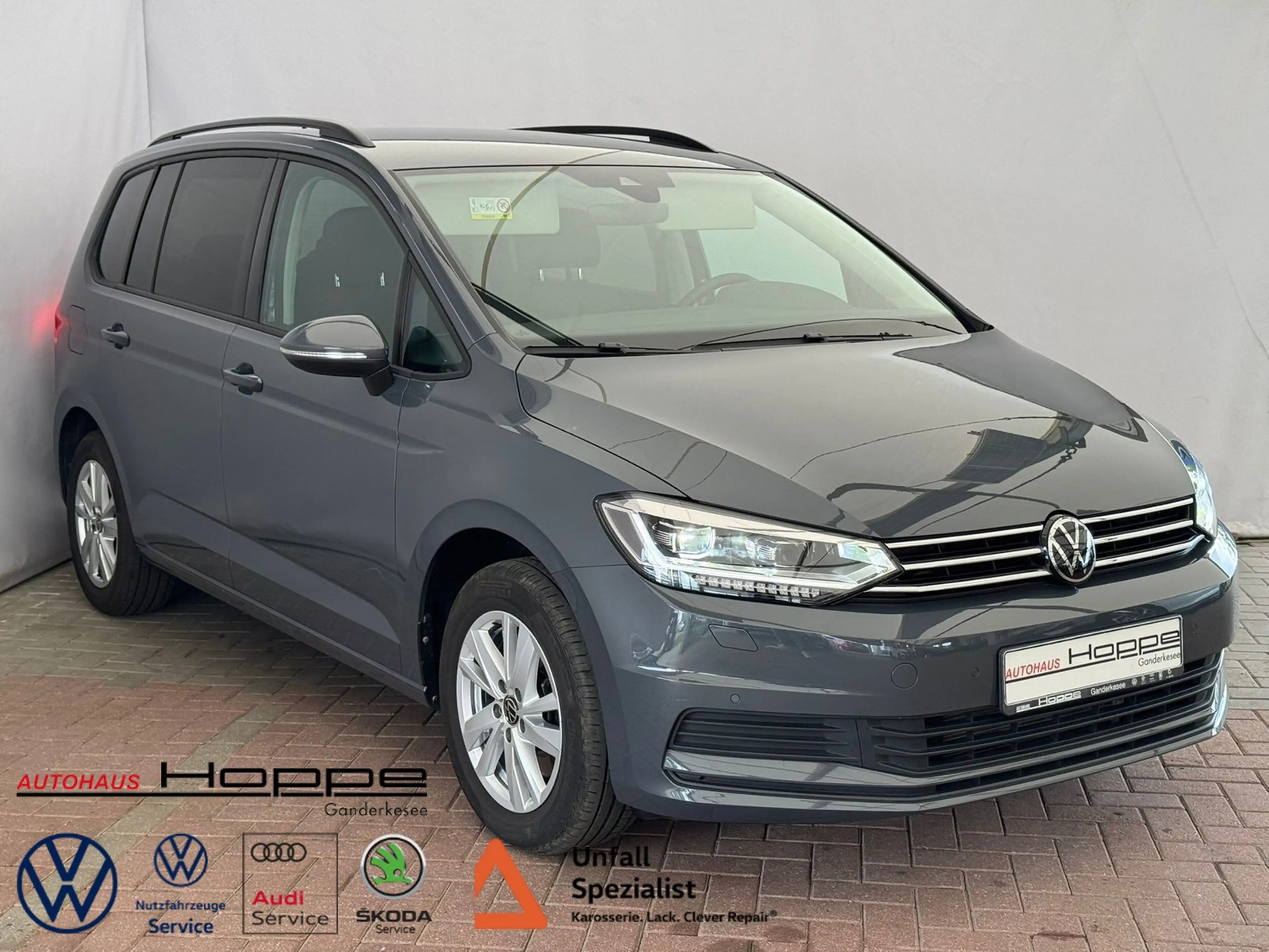 Volkswagen Touran Comfortline 2.0TDI DSG+RFK+LED+NAVI+KEYLESS+KLIMA