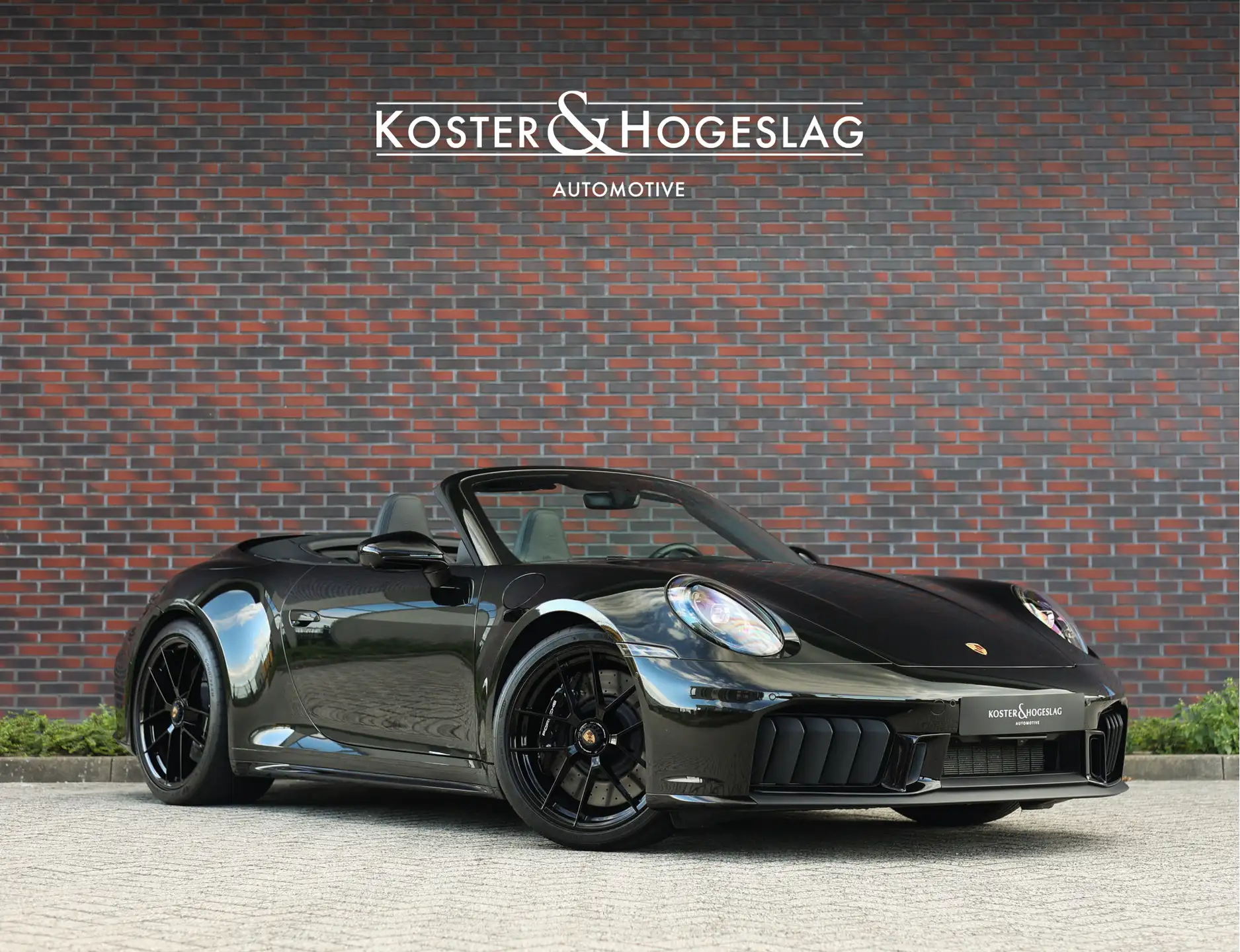 포르쉐 911 Carrera GTS Cabriolet 2025 블랙 사진 1
