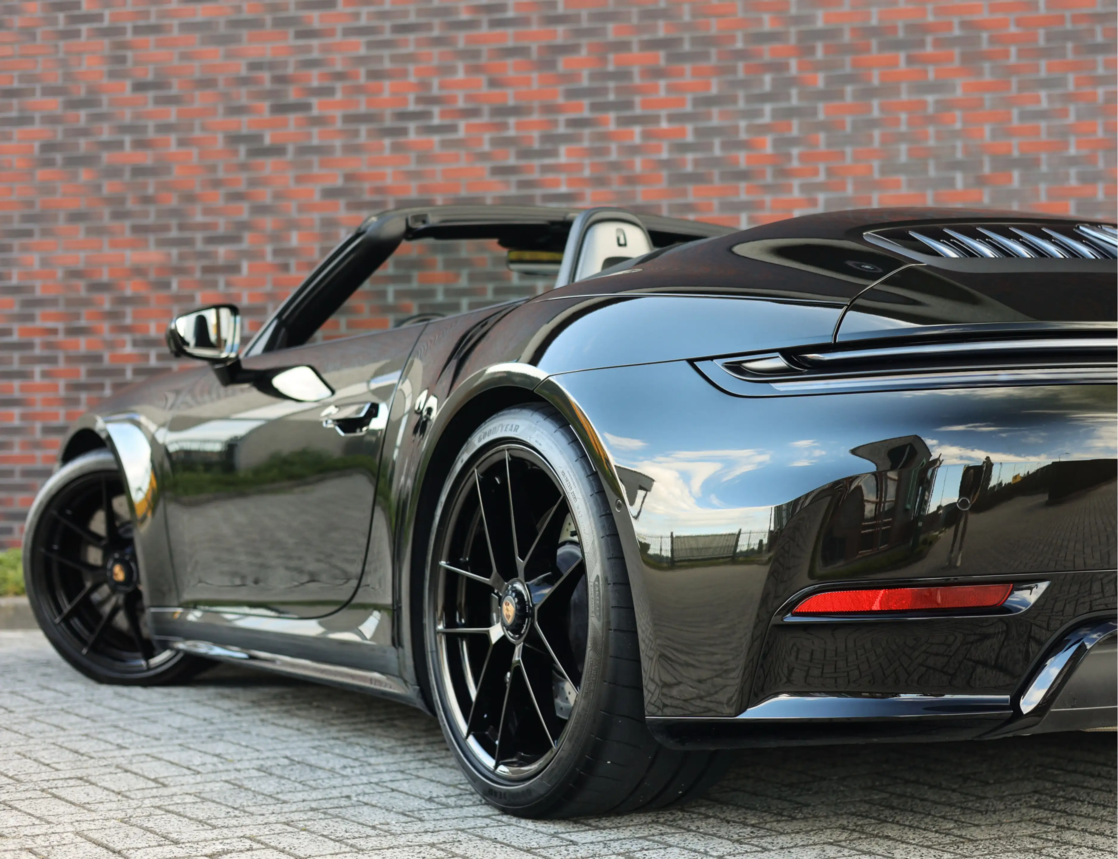 Porsche 992 Cabrio 3.6 T-Hybrid Carrera 4 GTS | PTS - Clublede — photo 7