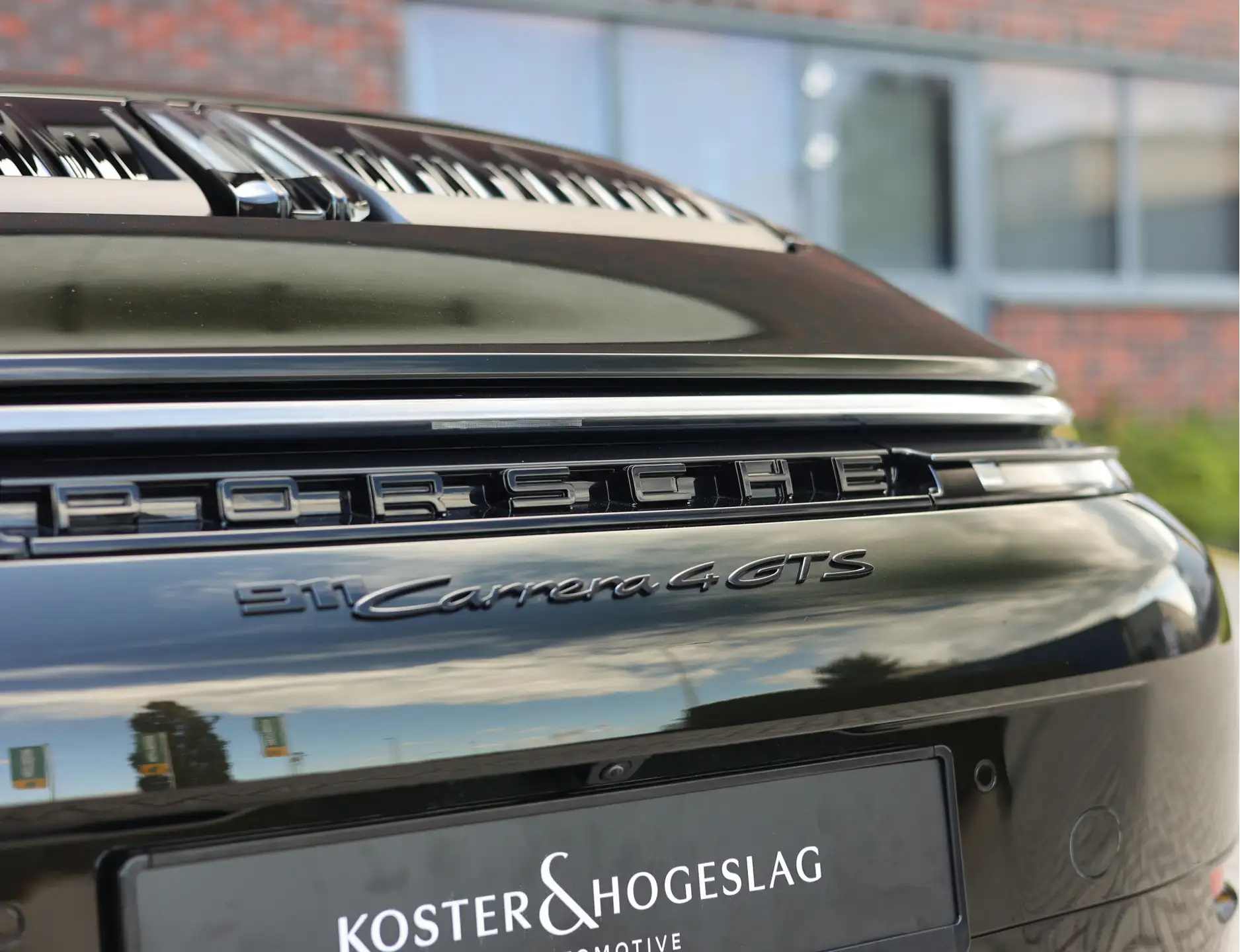 포르쉐 911 Carrera GTS Cabriolet 2025 블랙 사진 8