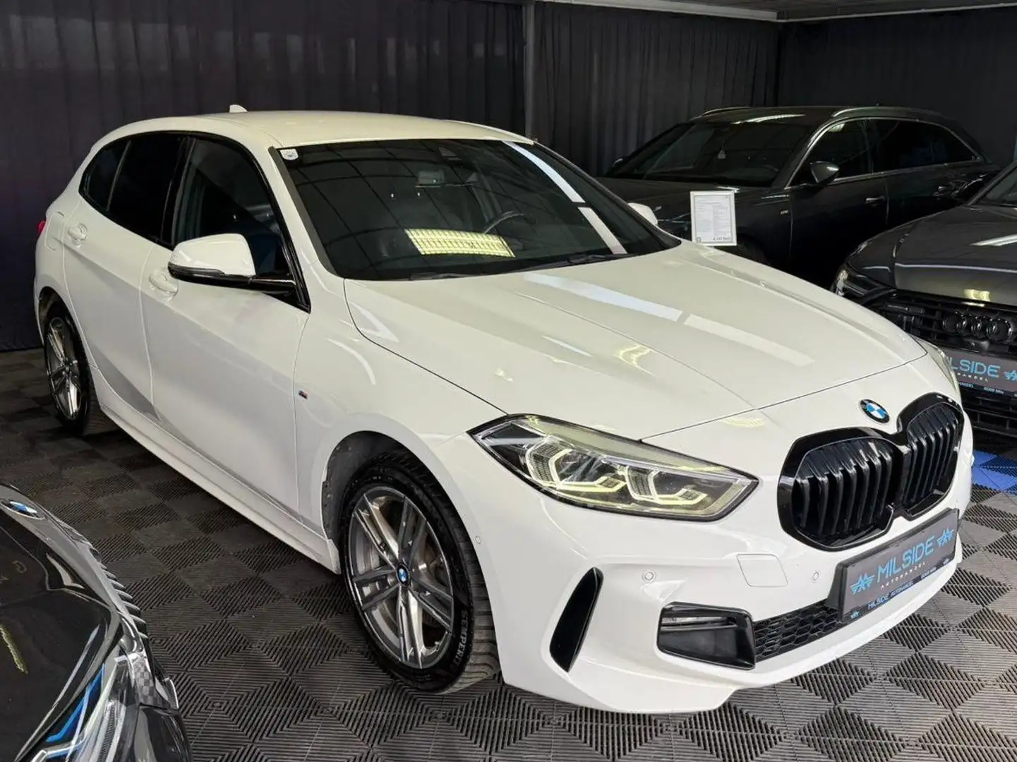 BMW 116 M-SPORT,LED,VIRTUAL COCKPIT,LENKRAD HZG,ASSISTENT Weiß - 1