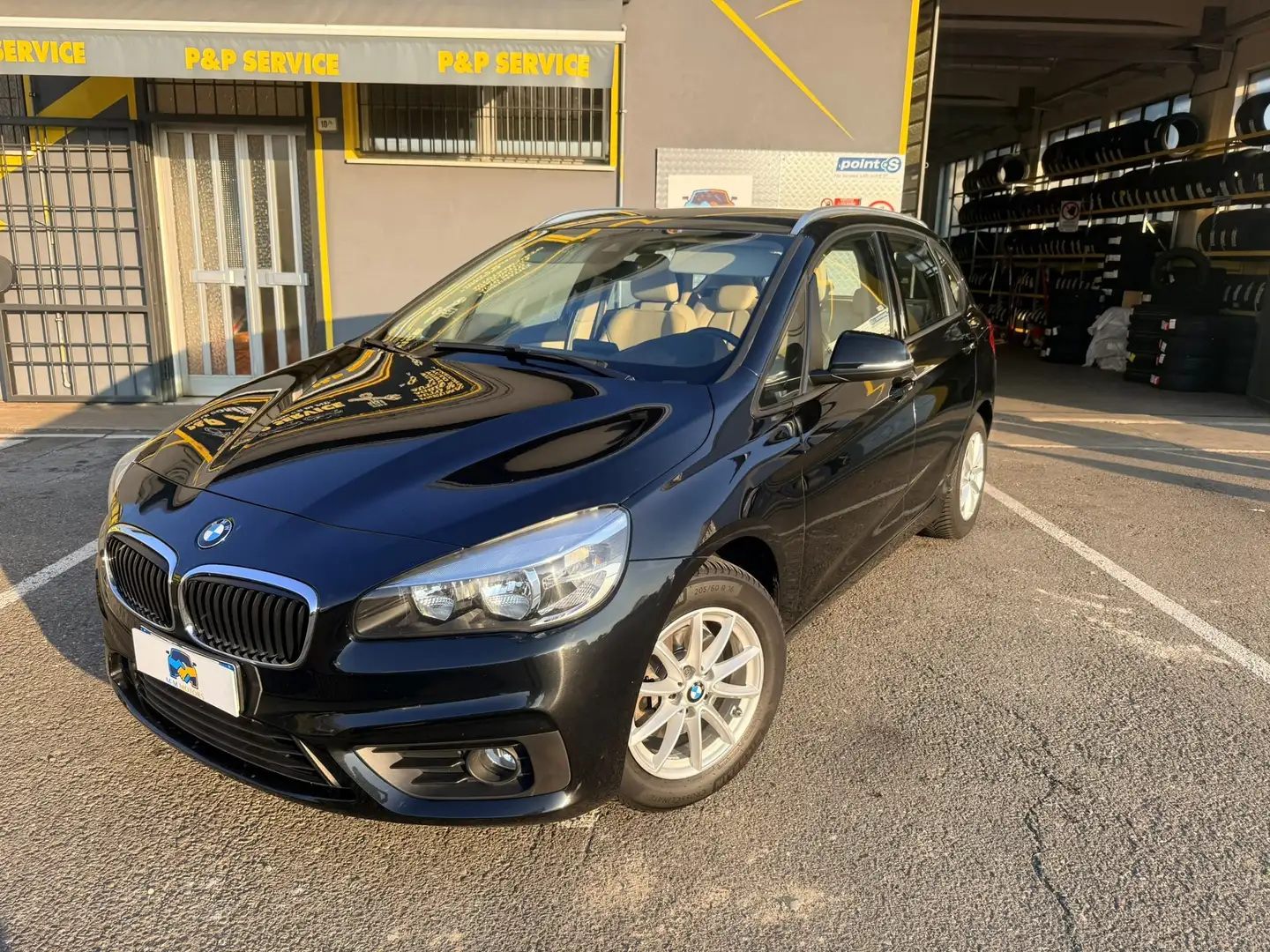 BMW 216 Active Tourer 216d Active Tourer Luxury Noir - 1