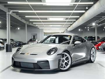 GT3 Coupe with Touring Package