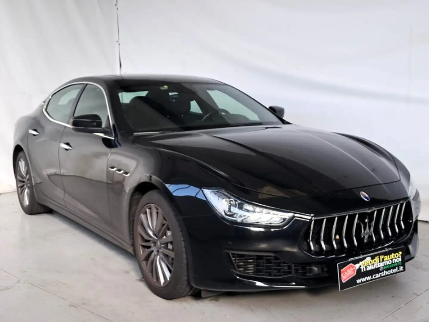 Maserati Ghibli V6 Nero - 2