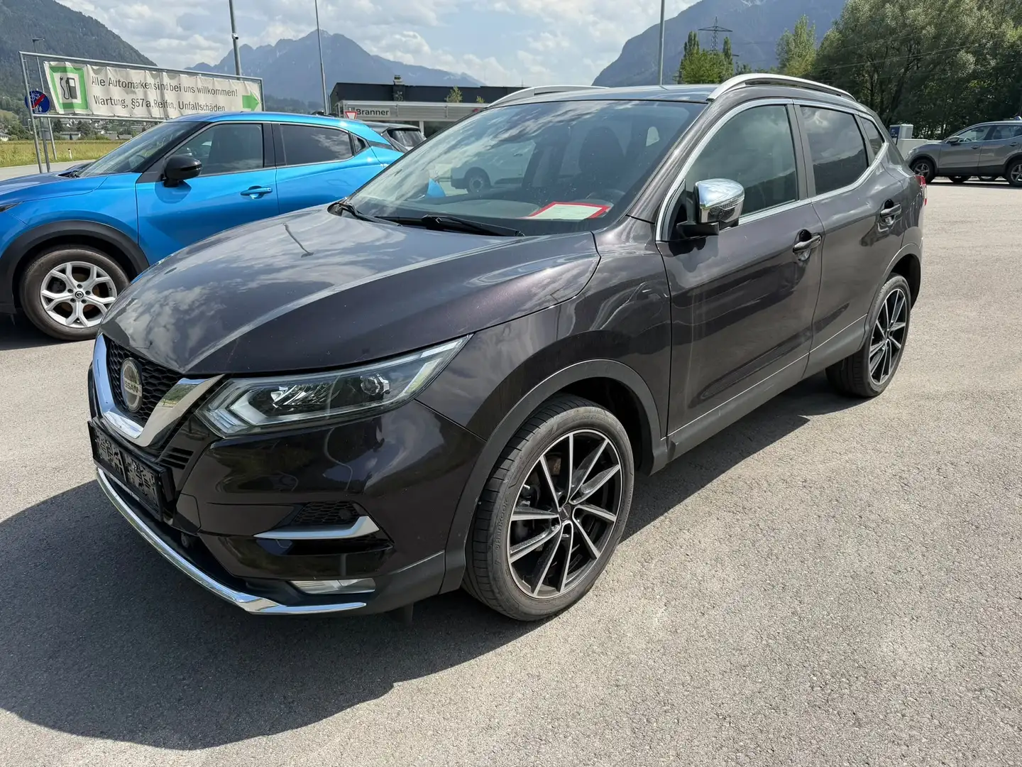 Nissan Qashqai 1,3 DIG-T 6MT Akari Violett - 2