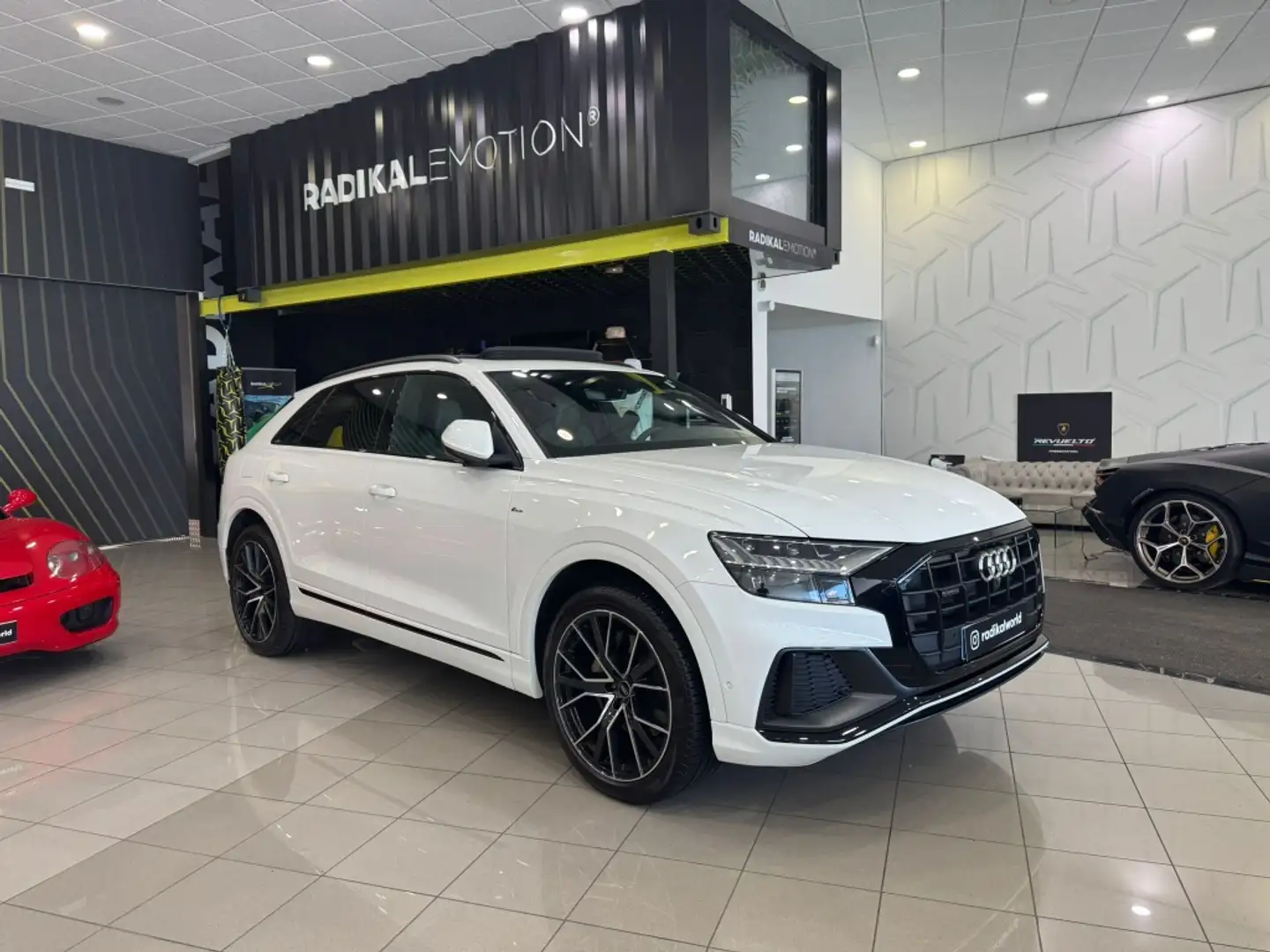 Audi Q8 50 TDI S line plus quattro tiptronic Weiß - 2