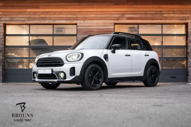MINI Cooper Countryman Mini ALL4 136pk | AppleCarplay | LED | Black