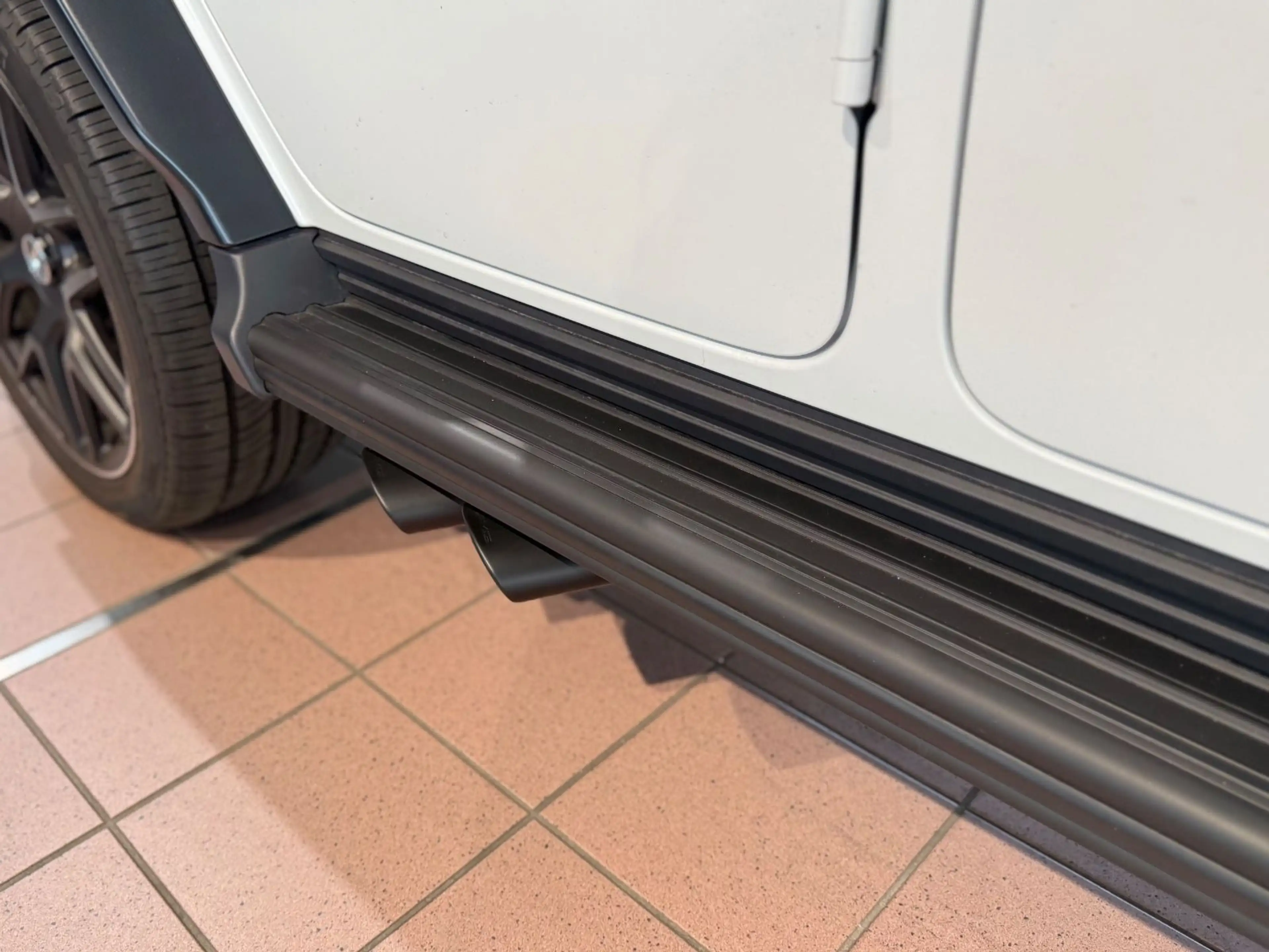 Mercedes-Benz G 63 AMG Opalithweiß Magno/Performance — photo 10