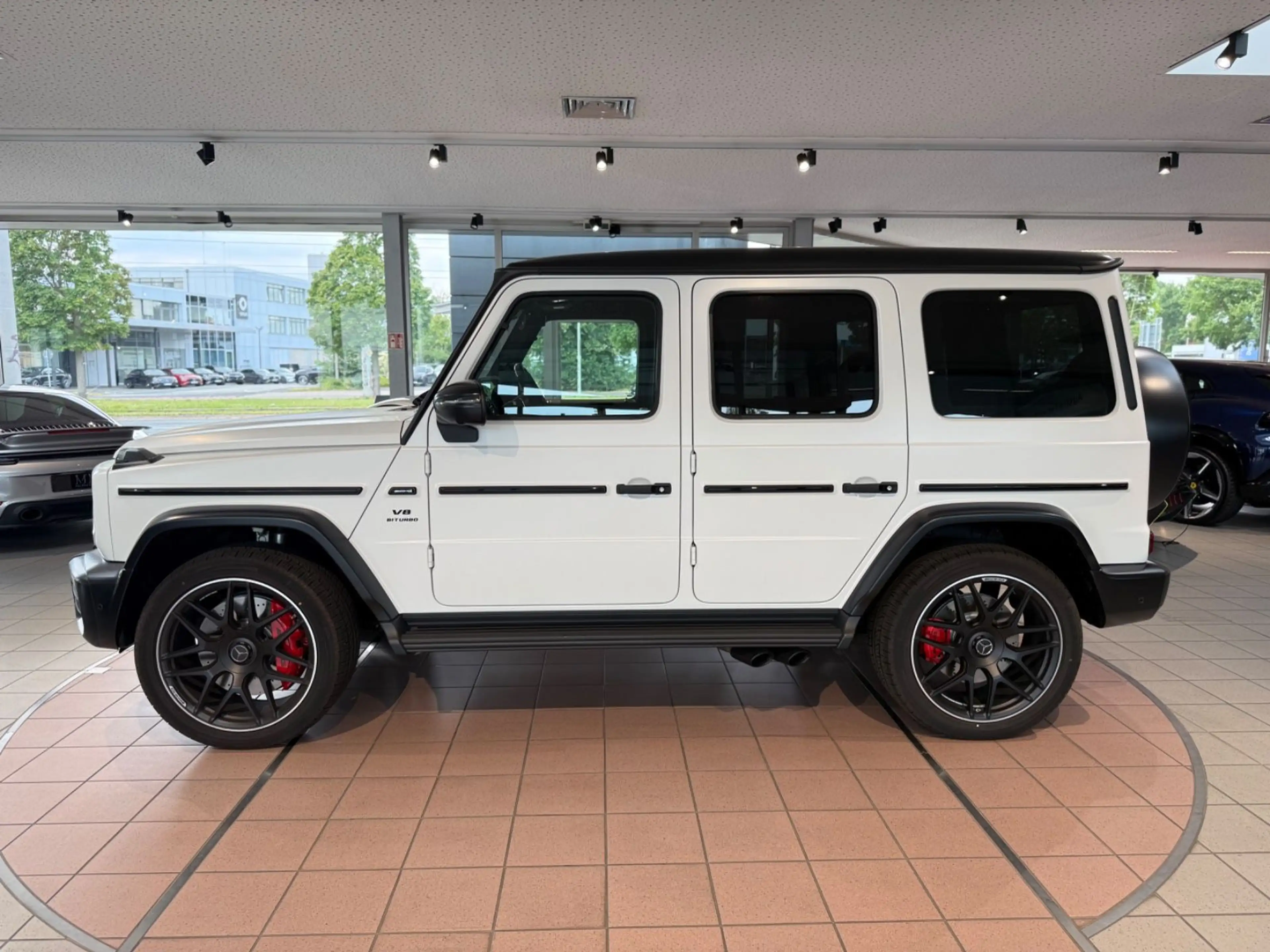 Mercedes-Benz G 63 AMG Opalithweiß Magno/Performance — photo 5