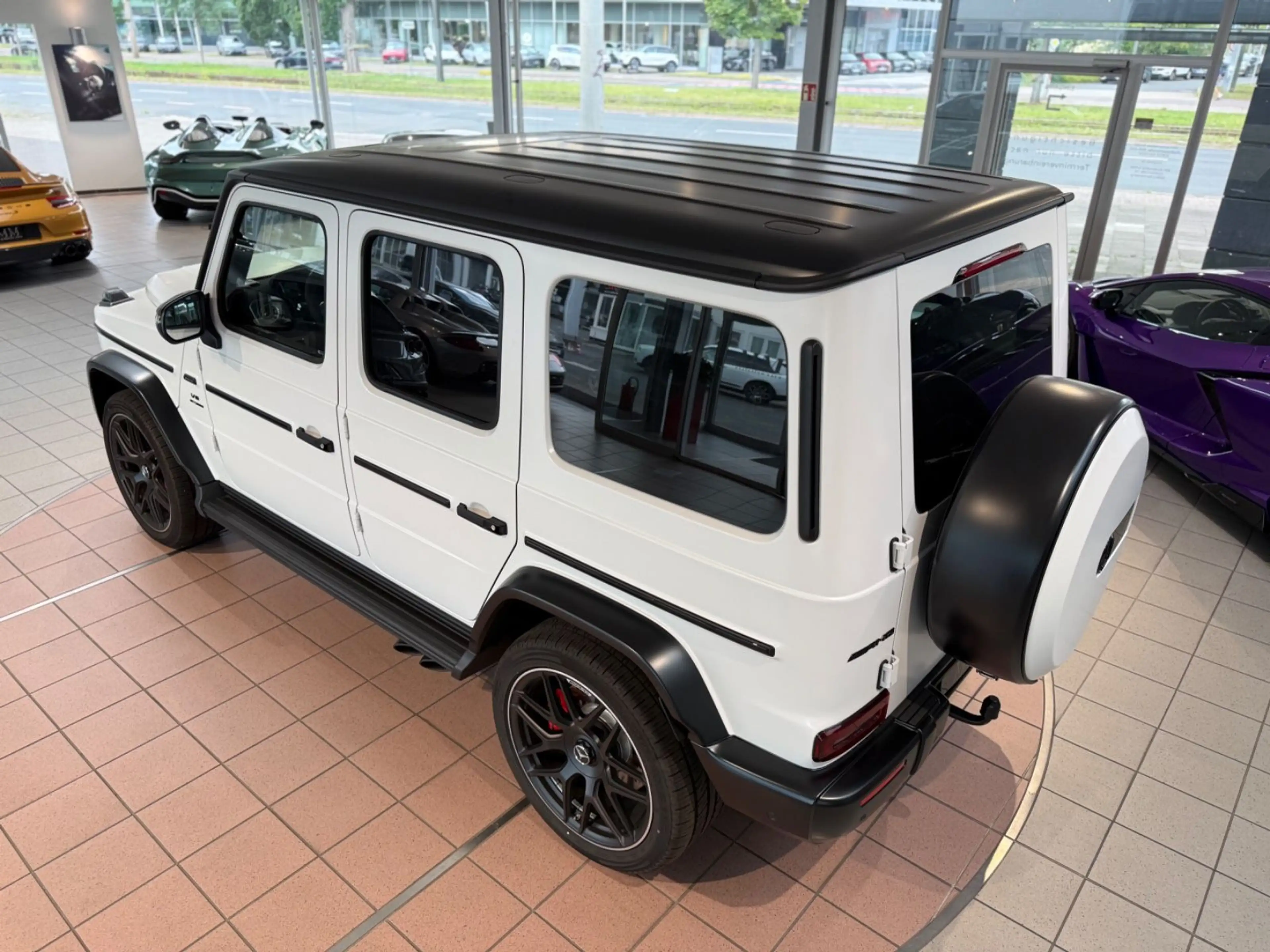 Mercedes-Benz G 63 AMG Opalithweiß Magno/Performance — photo 7