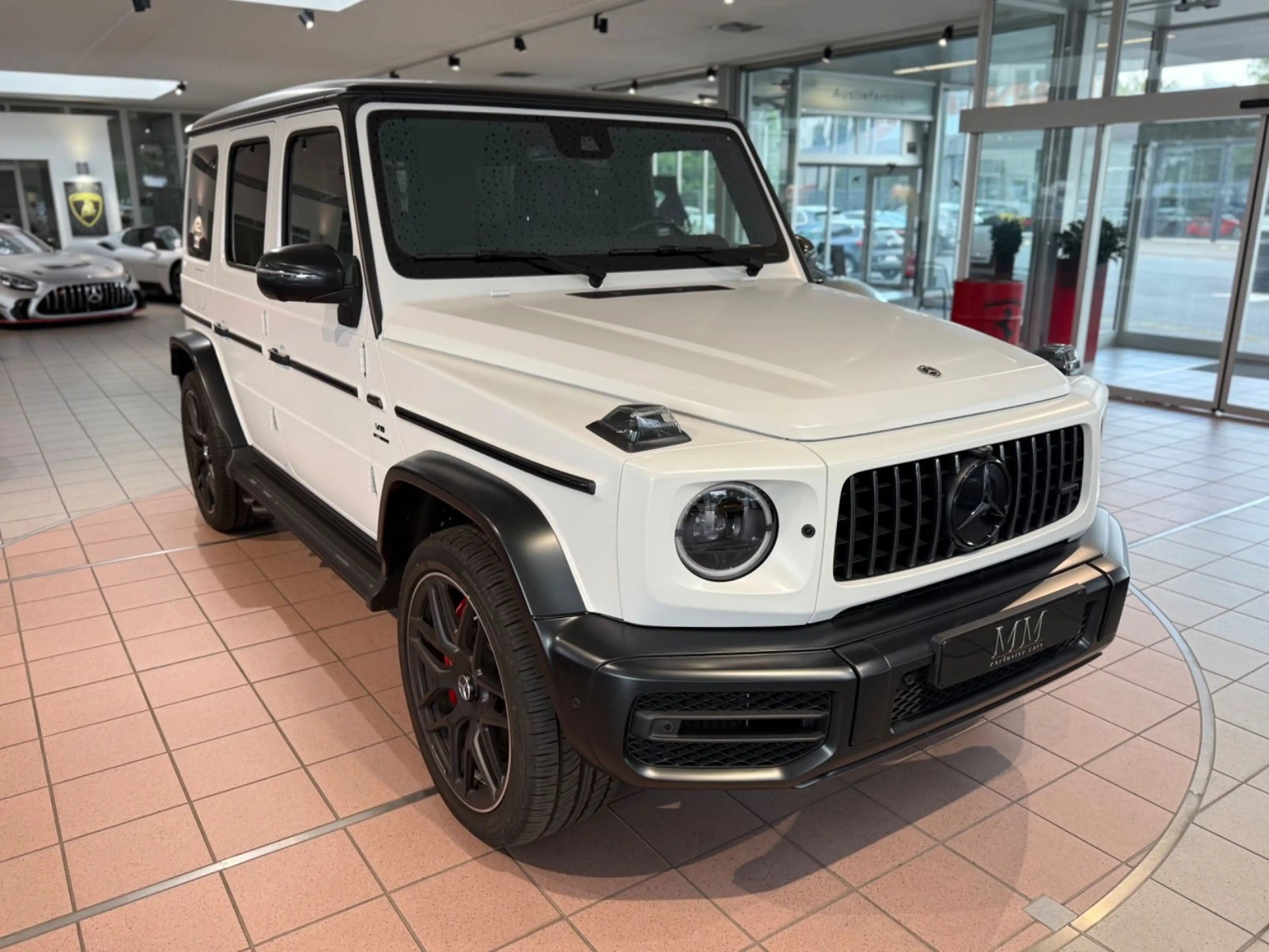 Mercedes-Benz G 63 AMG Opalithweiß Magno/Performance
