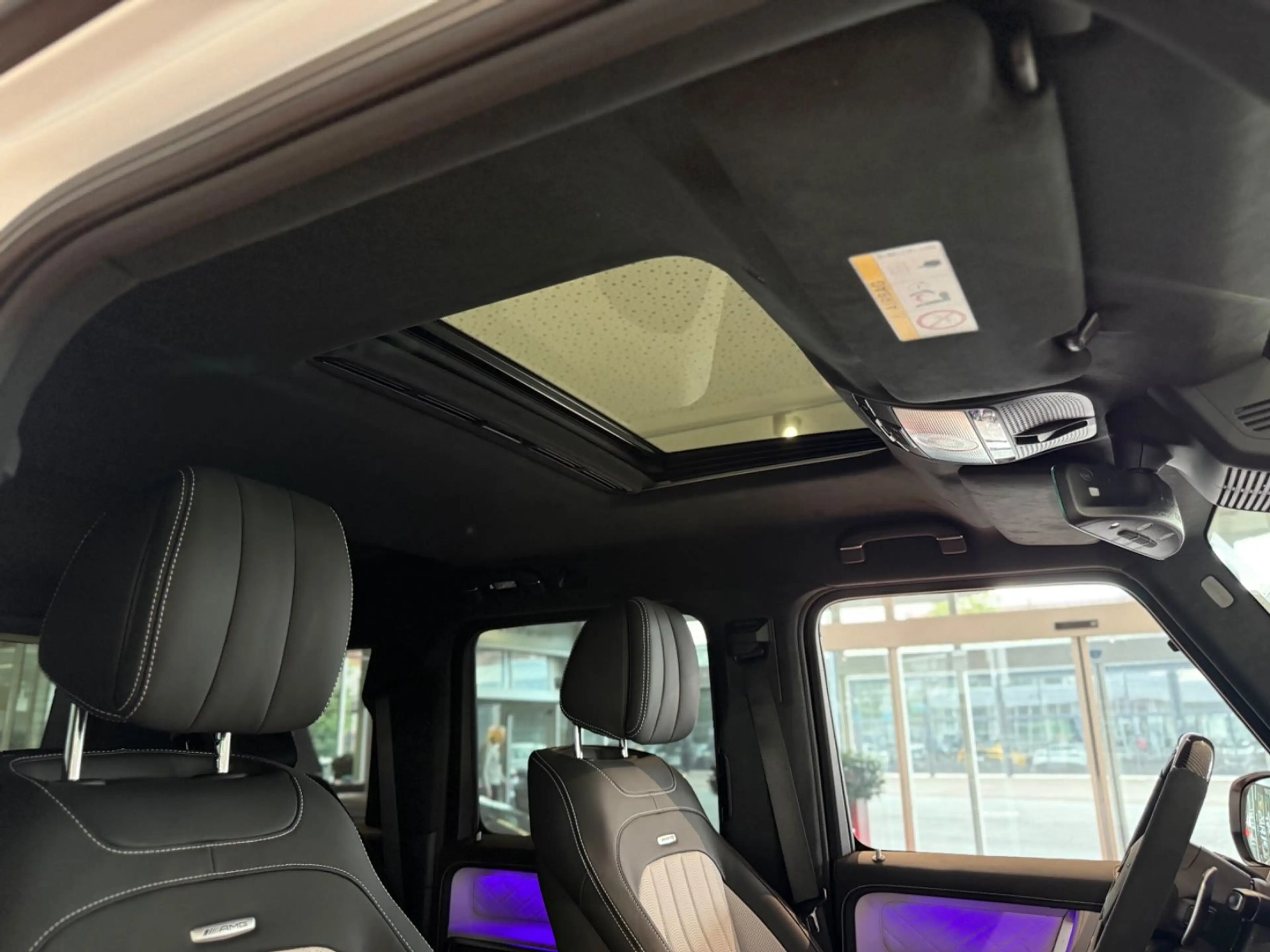 Mercedes-Benz G 63 AMG Opalithweiß Magno/Performance — photo 14
