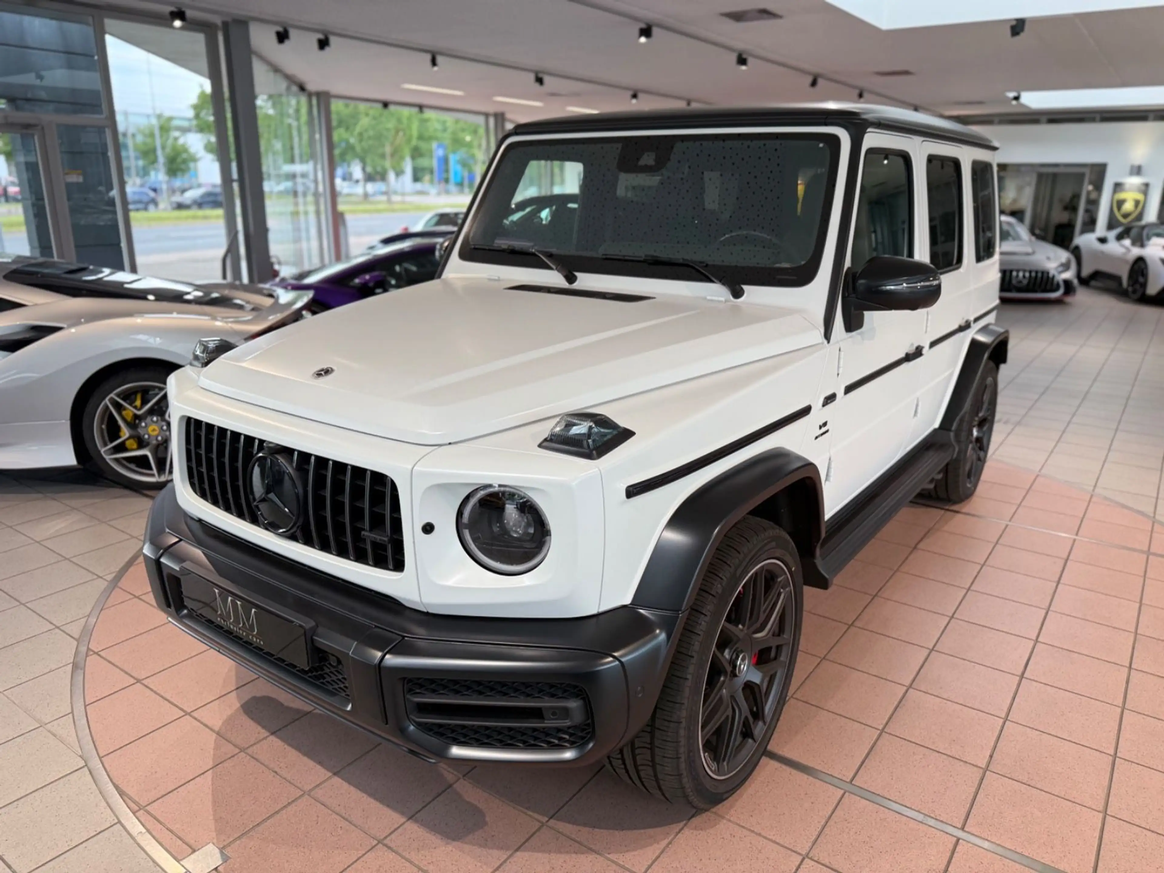 Mercedes-Benz G 63 AMG Opalithweiß Magno/Performance — photo 4
