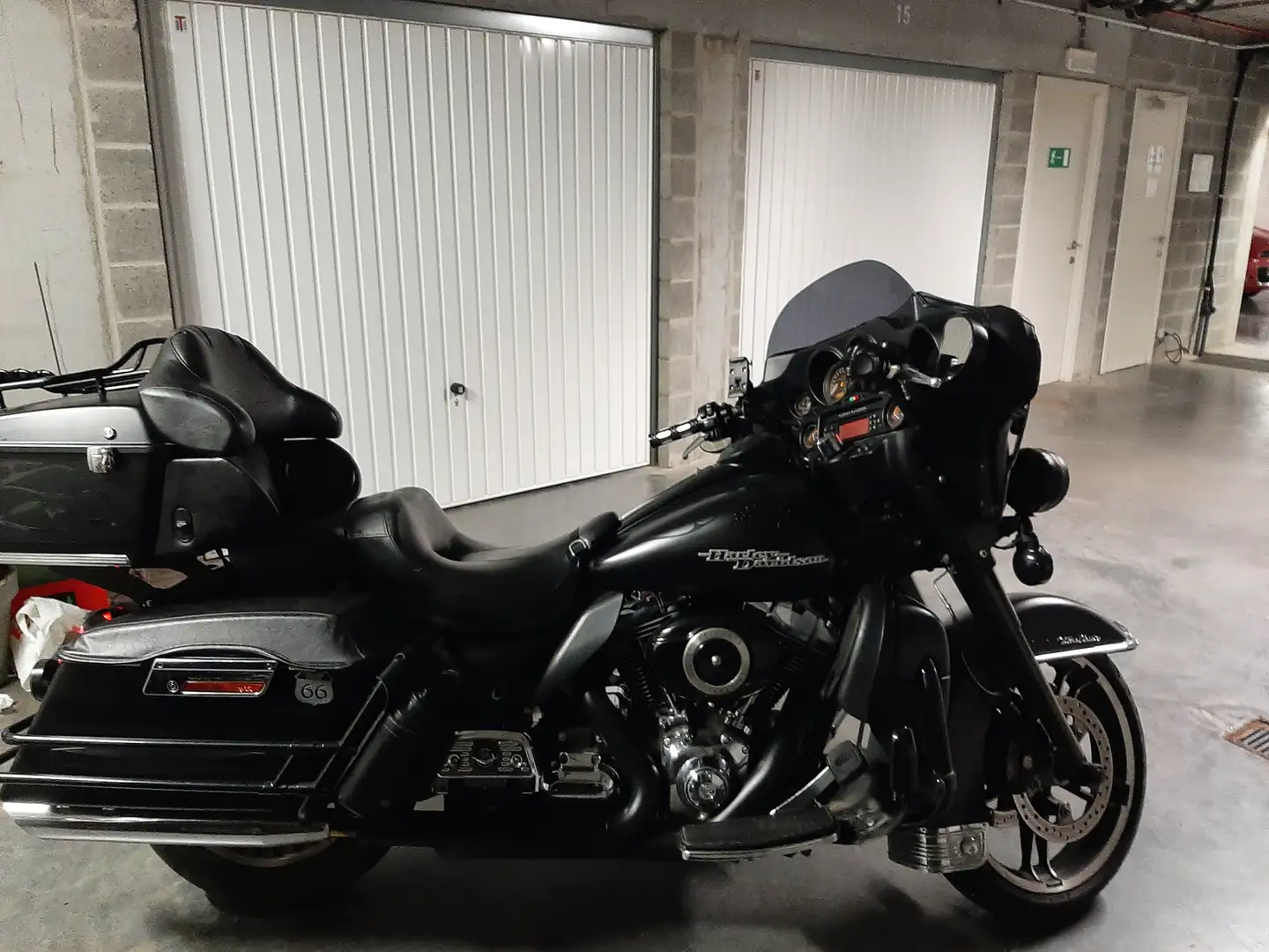 Harley-Davidson Ultra Limited Чорний - 2