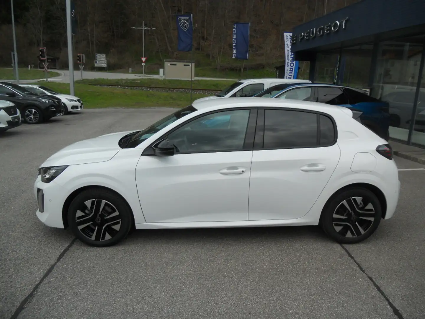 Peugeot 208 Hybrid 110 e-DCS6 Allure Weiß - 2