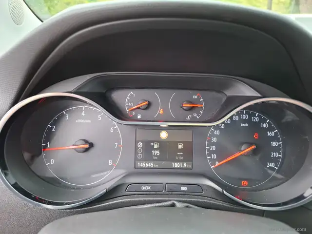 Opel Crossland X view 13