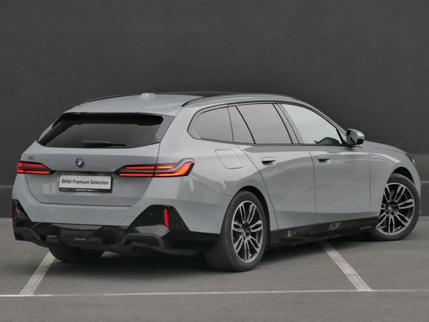 BMW i5 eDrive40 Touring Kit M Sport Gris - 2