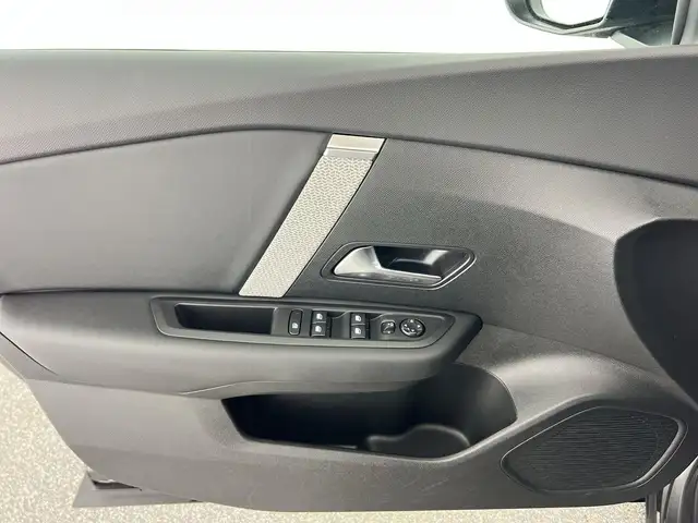 Citroen C4 view 10
