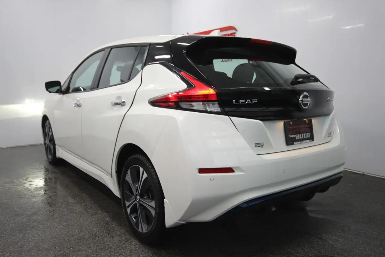 Nissan Leaf снимка Nissan Leaf