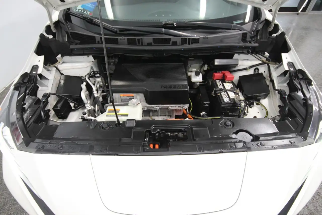 Nissan Leaf снимка Nissan Leaf