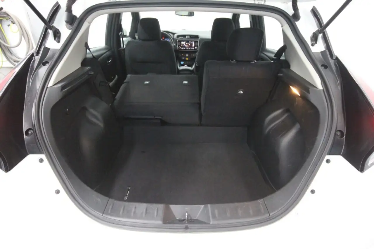 Nissan Leaf снимка Nissan Leaf