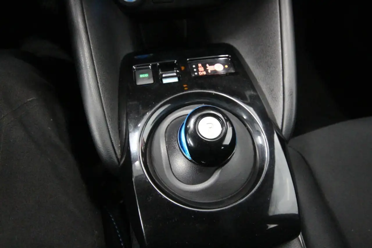 Nissan Leaf снимка Nissan Leaf