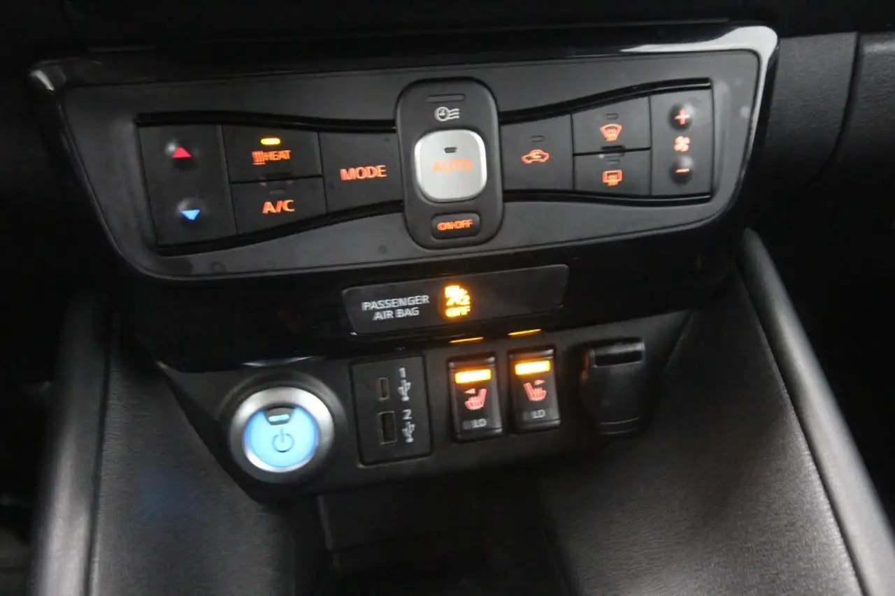 Nissan Leaf снимка Nissan Leaf