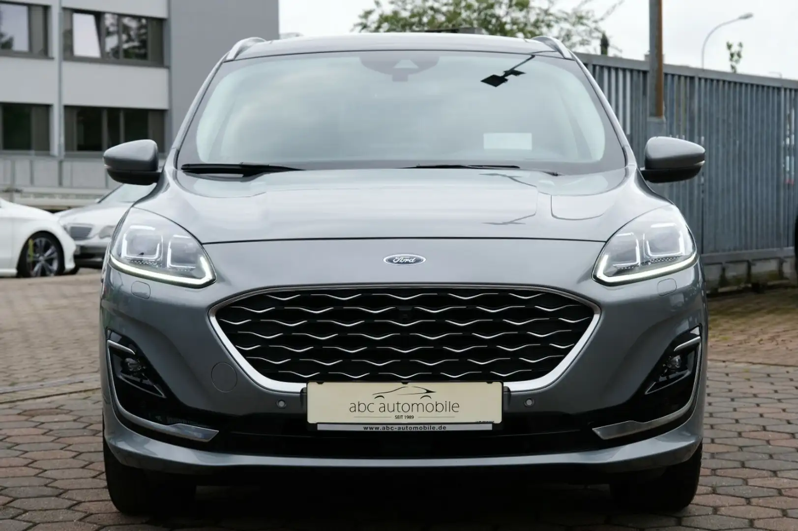 Ford Kuga Plug-In Hybrid Vignale Panorama Fahrassi Paket Zilver - 2